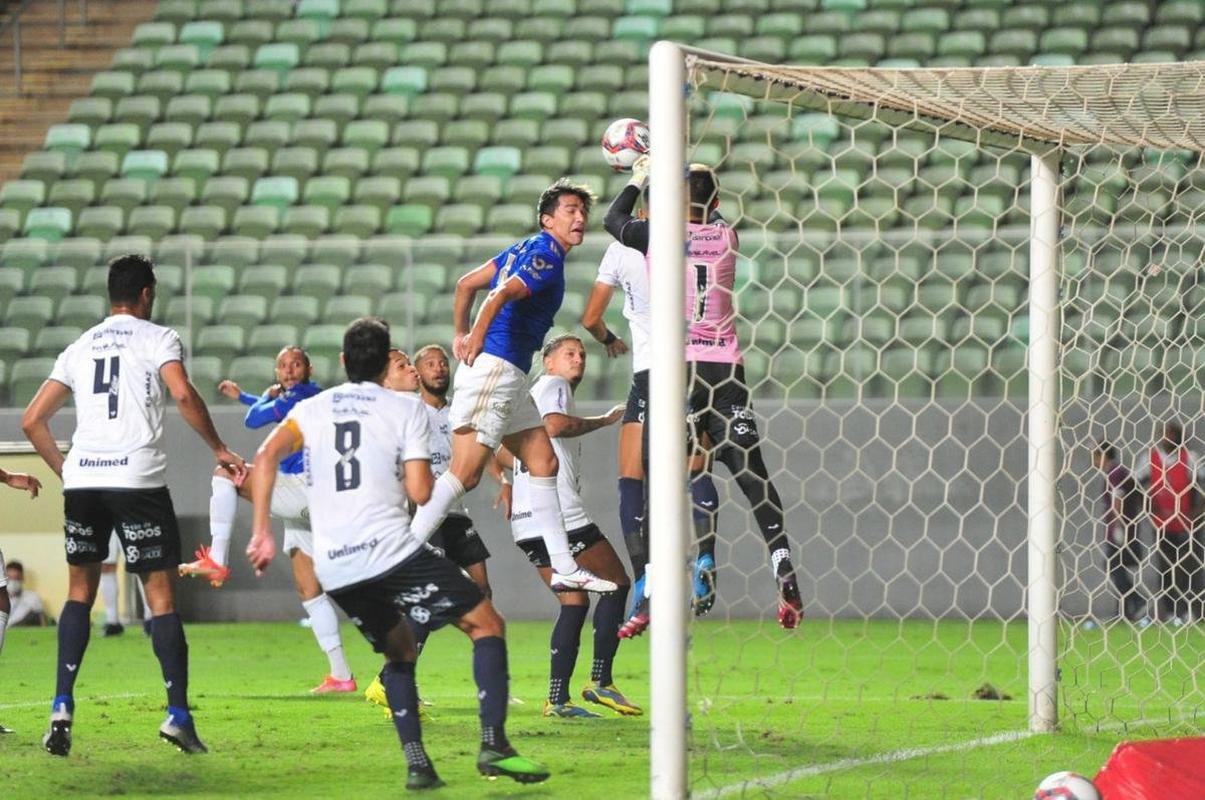 Fotos do jogo entre Cruzeiro e Remo, no Independncia, em BH, pela 32 rodada da Srie B do Brasileiro