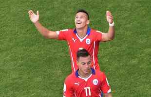 Vargas voltou ao Mineiro nas oitavas de final da Copa do Mundo de 2014, contra o Brasil. O atacante aproveitou um erro de Hulk para dar bela assistncia para Alexis Snchez empatar o jogo por 1 a 1. O jogador foi substitudo no segundo tempo e viu do banco de reservas a eliminao chilena na disputa de pnaltis.