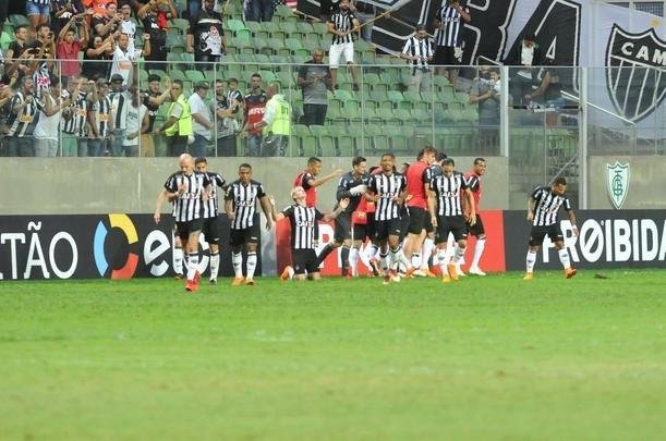 Veja imagens do clssico entre Atltico e Cruzeiro, no Independncia