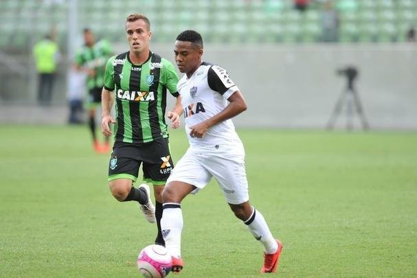 Imagens do primeiro tempo do clssico entre Amrica e Atltico, no Independncia