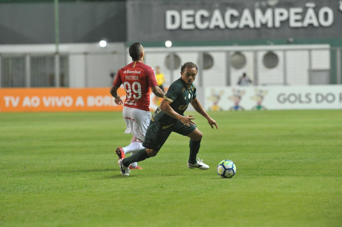 Fotos do jogo entre Amrica e Internacional, no Independncia, pela 15 rodada do Campeonato Brasileiro