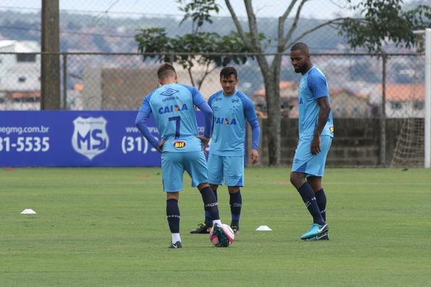 Imagens do treino do Cruzeiro nesta segunda-feira, 19 de fevereiro, na Toca da Raposa II