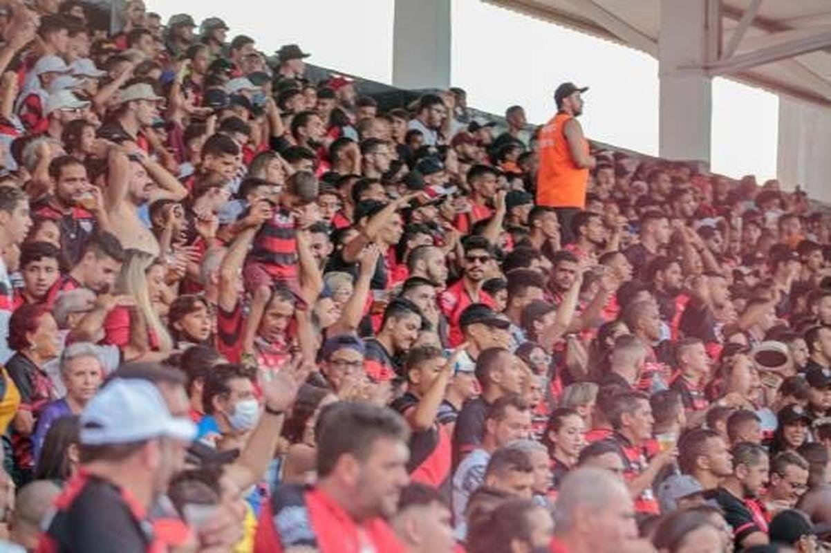 12 Atltico-GO (Srie A) - R$ 35