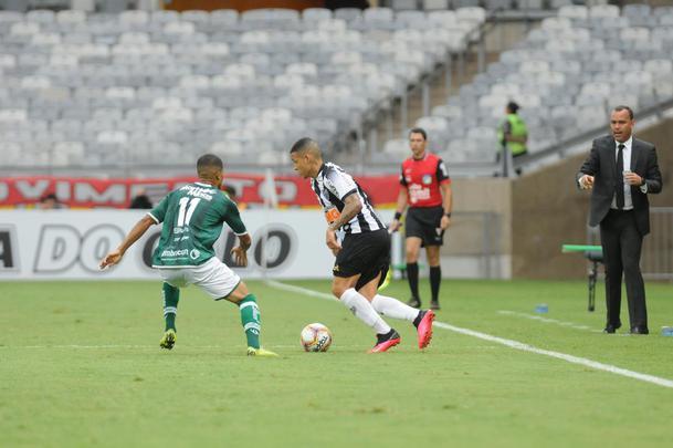 No dia da apresentao de Diego Tardelli, Atltico perde para Caldense no Mineiro