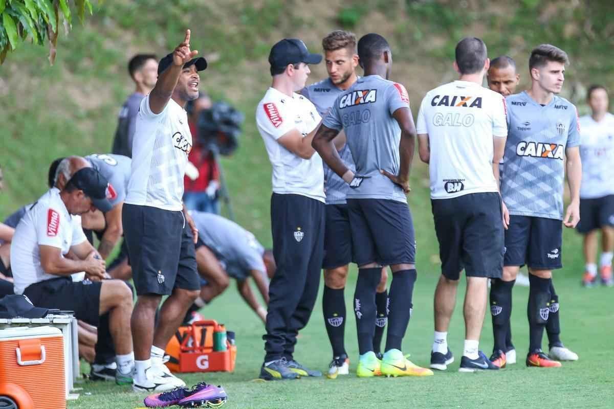 Com gols de Fred e Carlos Csar, Atltico vence jogo-treino contra Guarani de Divinpolis, na Cidade do Galo, por 2 a 0