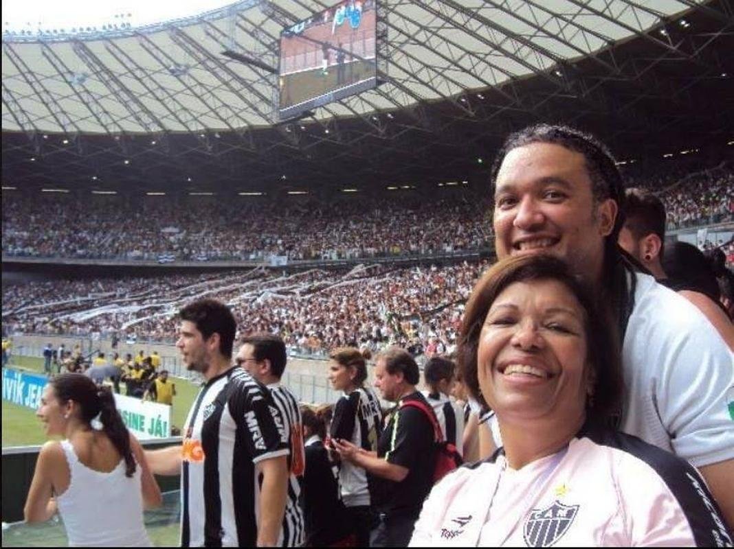 Lobo Mauro - cineasta, 48 anos 