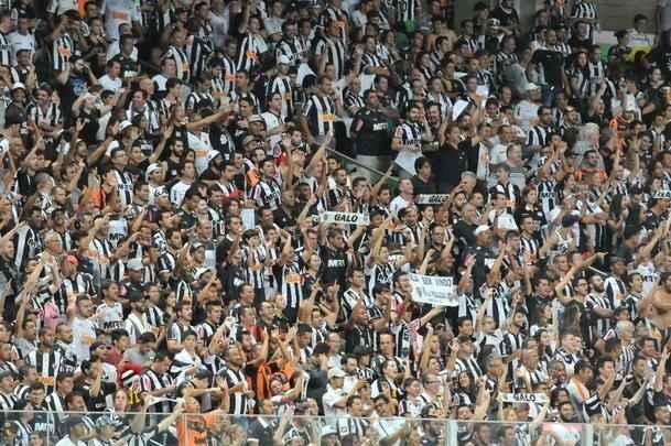 Fotos da torcida do Atltico no Independncia em dia de estreia de Robinho
