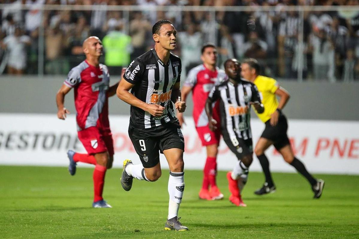 Na segunda fase eliminatria de 2019, o Atltico empatou o duelo de ida com o Danubio, por 2 a 2, no Uruguai. Na volta, no Independncia, vitria por 3 a 2, com dois gols de Ricardo Oliveira e um de Luan, e classificao para a terceira fase.