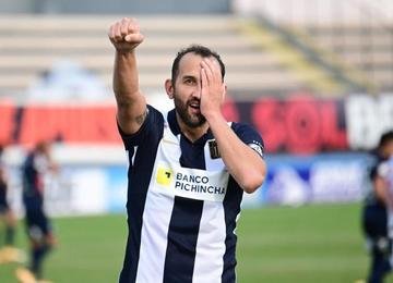 'Queremos os três pontos, mas o empate também seria importante', disse o atacante do clube peruano