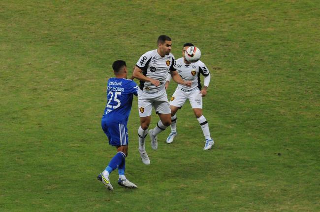 Fotos do jogo entre Cruzeiro e Sport, no Mineiro, em Belo Horizonte, pela 15 rodada da Srie B do Campeonato Brasileiro (28/6/2022)