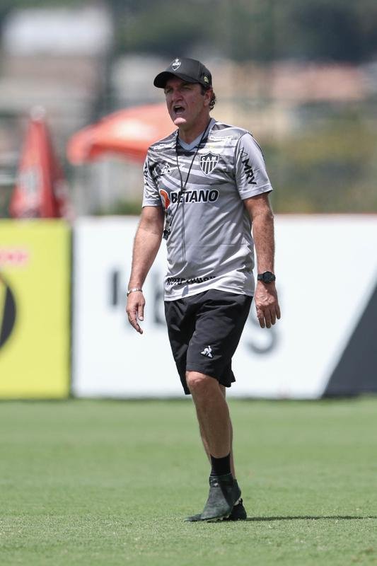 Primeiro treino comandado por Cuca desde a volta ao Atltico