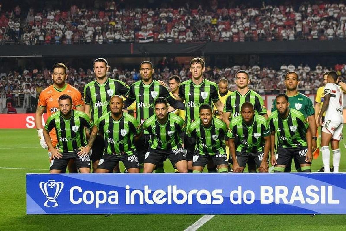 Fotos da partida de ida das quartas de final da Copa do Brasil, entre So Paulo e Amrica, no Morumbi
