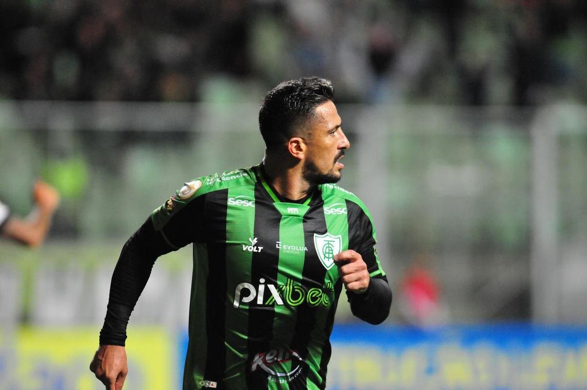 Fotos do jogo entre Amrica e Botafogo, no Independncia, em Belo Horizonte, pela stima rodada do Campeonato Brasileiro