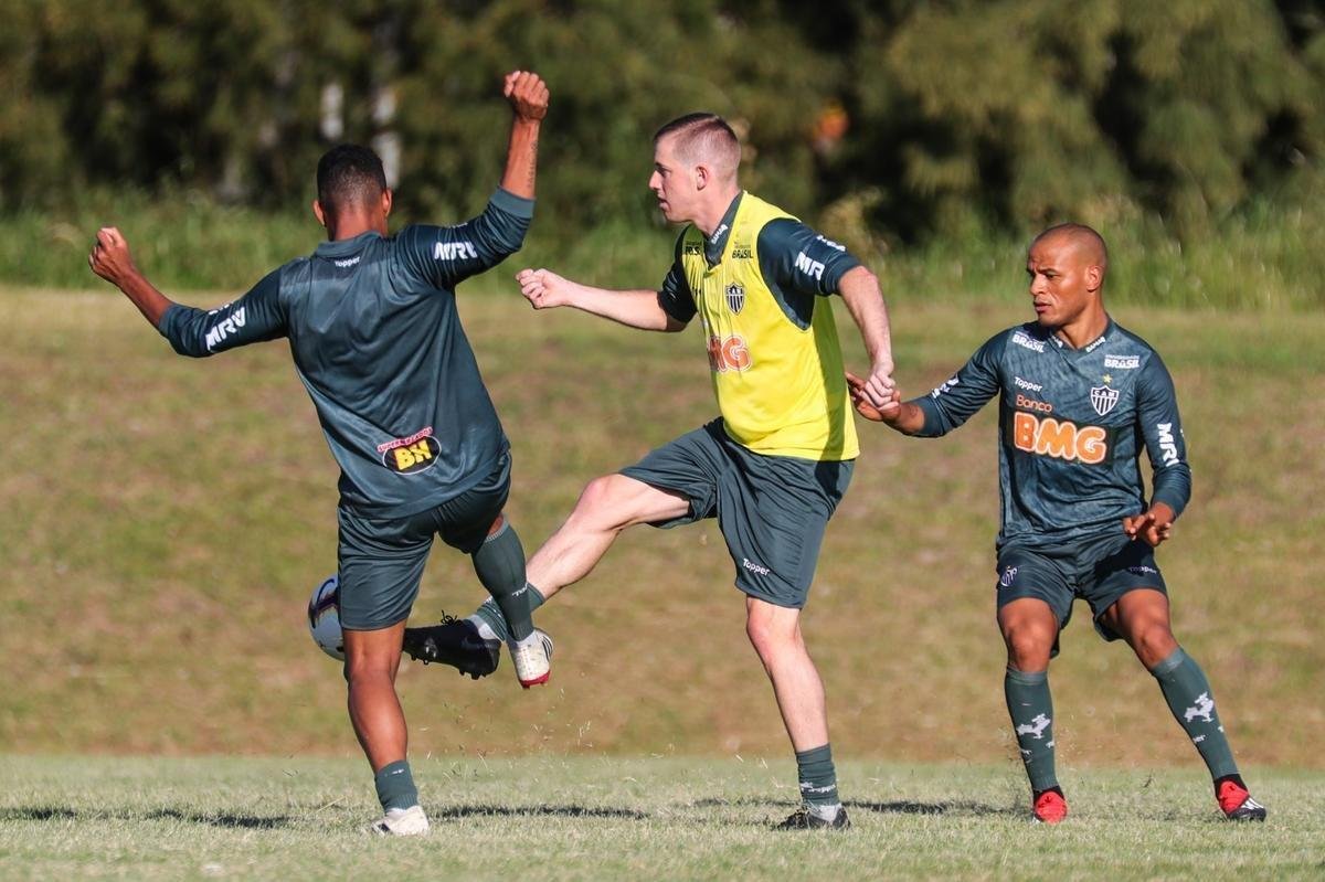 Jogadores do Atltico treinaram no CT do Danubio, em Montevidu, nesta tera-feira