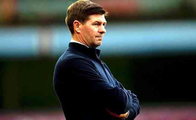 Steven Gerrard teve primeira experincia como treinador no Aston Villa