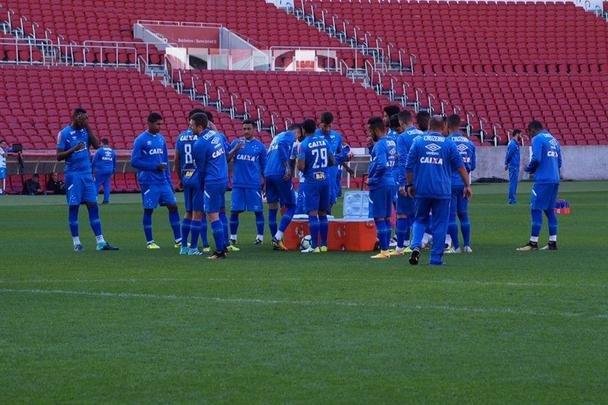 De olho no Grêmio, Cruzeiro treinou pela última vez no Beira-Rio, nesta terça-feira