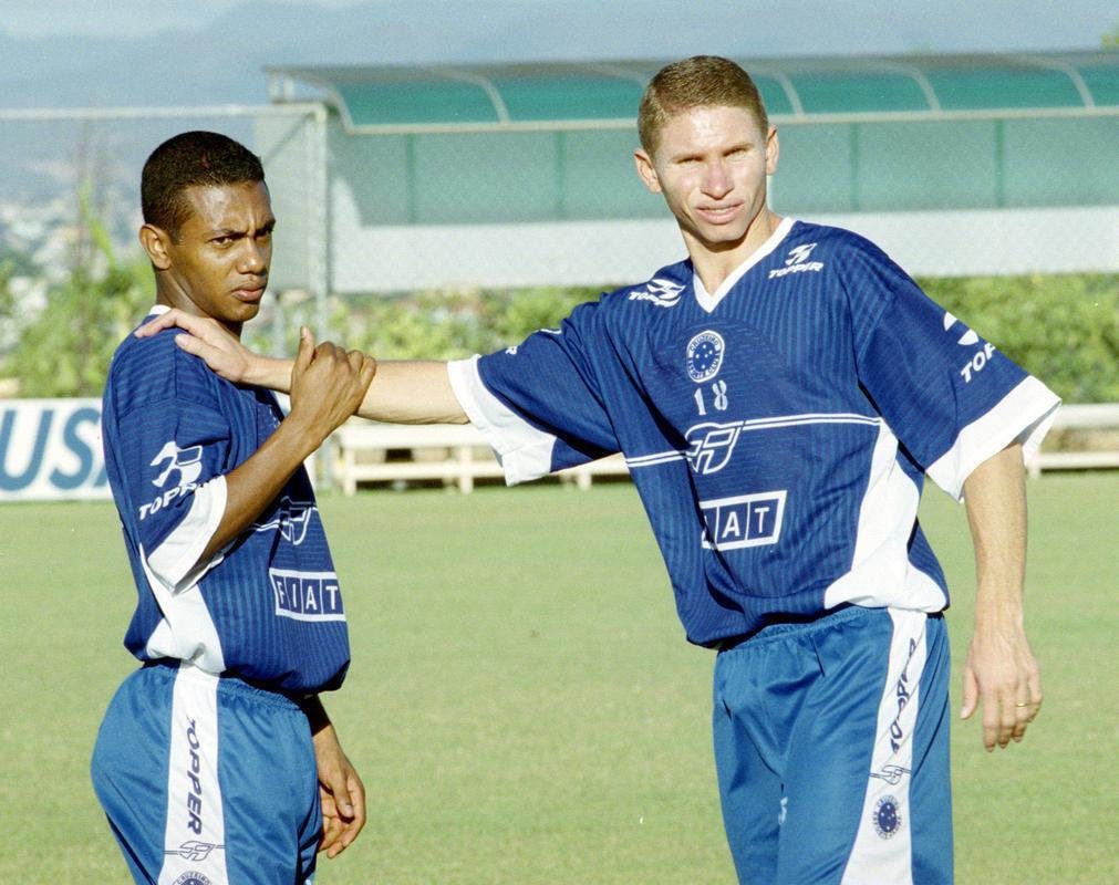 Augusto Recife e Sandro em treino do Cruzeiro na Toca II em 2003