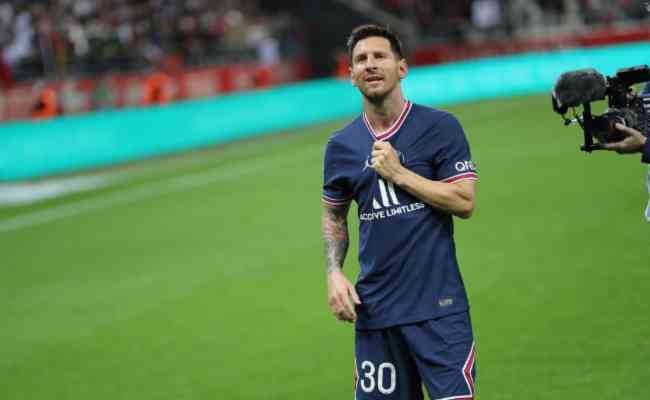 Messi ficar de fora dos treinos e jogos do PSG e no receber salrio por duas semanas, segundo RMC