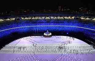 Imagens da cerimnia de abertura dos Jogos Olmpicos de 2020, no Estdio Olmpico de Tquio 