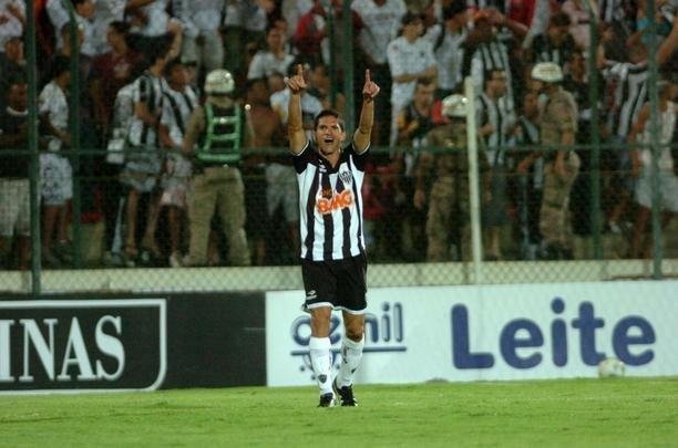 2011 - Foram 120 gols marcados pelo Atltico naquele ano, dos quais Magno Alves fez 18 