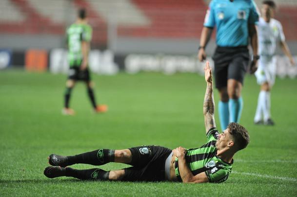 Fotos do jogo entre Amrica e Cuiab, no Independncia, pela 16 rodada da Srie B