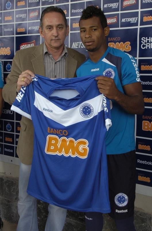 Bruninho (meia) - foi contratado pelo Cruzeiro como promessa do Bahia de Feira de Santana. Disputou apenas trs jogos, todos entrando no segundo tempo.