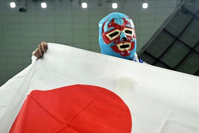 Torcida coloriu o Estdio Al Janoub, no Catar, para acompanhar a partida entre Japo e Crocia, pelas oitavas de final