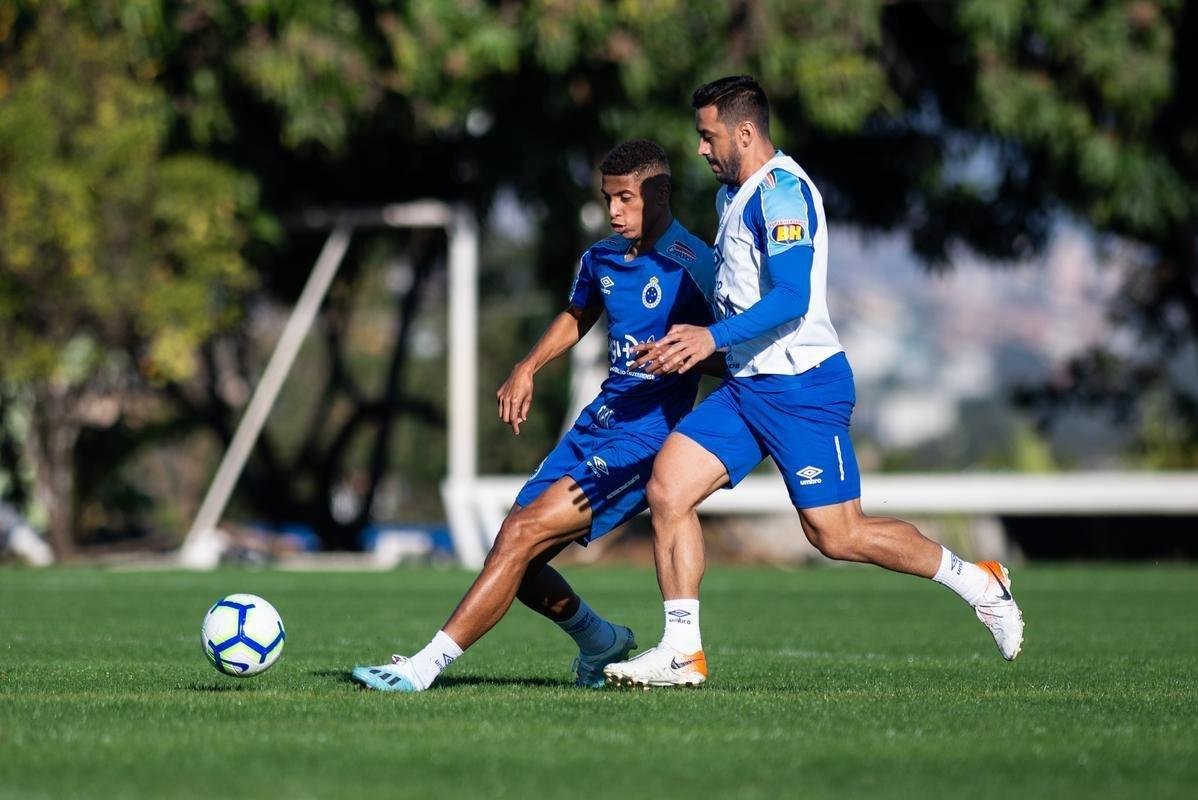 Sob o comando de Rogério Ceni, Cruzeiro treinou nesta sexta-feira na Toca da Raposa para o duelo contra o Santos, pela 15° rodada do Campeonato Brasileiro