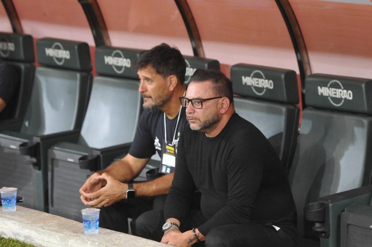 Fotos do jogo entre Atltico e Santos, no Mineiro, em Belo Horizonte, pela 11 rodada do Campeonato Brasileiro