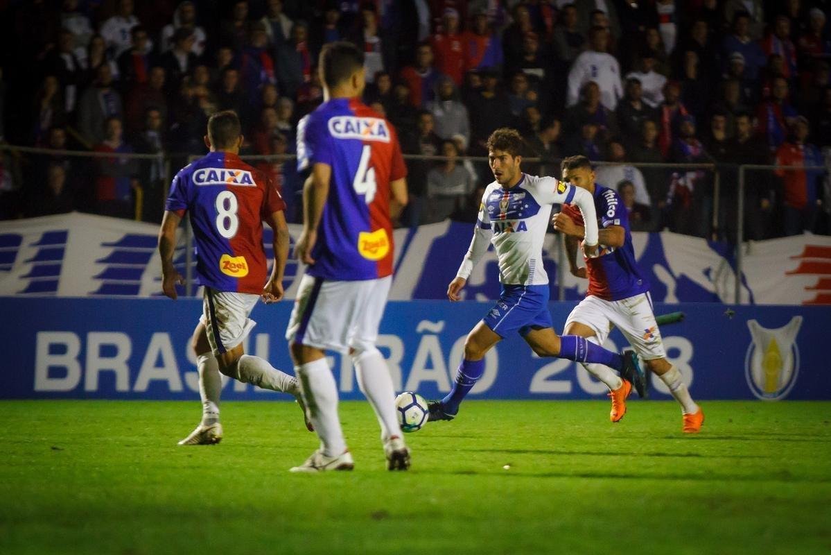 Fotos de Paran x Cruzeiro, na Vila Capanema, em Curitiba, pela 12 rodada do Campeonato Brasileiro