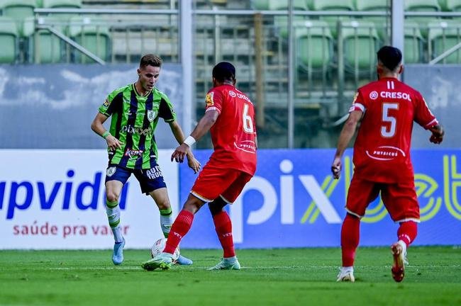O Amrica recebeu o Tombense neste sbado (19), em jogo vlido pela 11 rodada do Campeonato Mineiro. Sem pblico, a partida foi realizada no Estdio Independncia, em Belo Horizonte.
