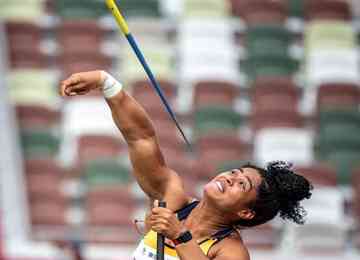 Última atleta a participar da prova, ela alcançou sua melhor marca, de 24,39 metros, no terceiro lançamento

