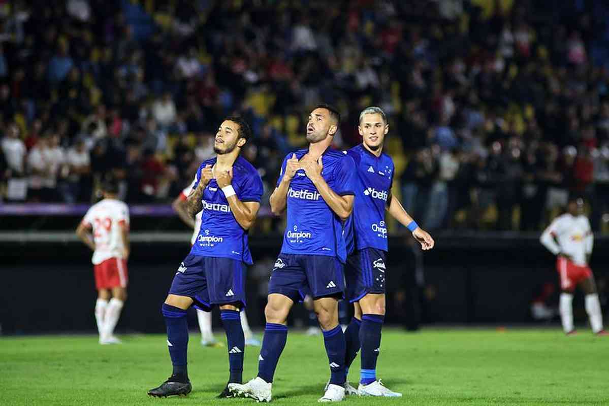 Cruzeiro perde para Bragantino e fecha participação no Brasileiro Feminino  - Superesportes