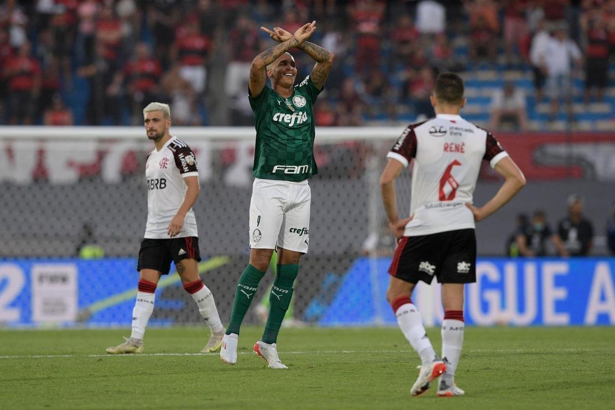 Final da Libertadores: fotos do gol de Deyverson, para o Palmeiras, na prorrogao