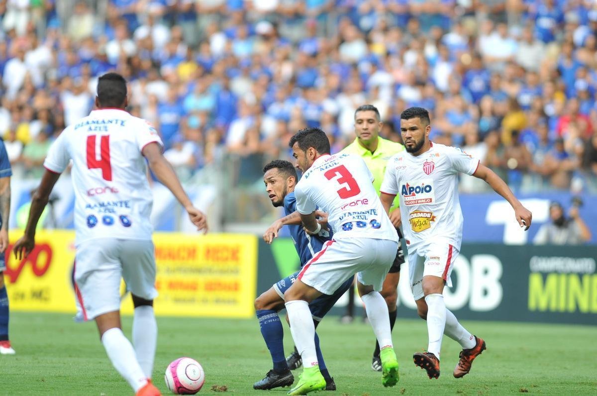 Fotos de Cruzeiro x Villa Nova, no Mineiro, pela stima rodada do Campeonato Mineiro