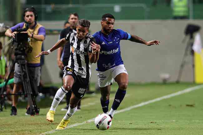 Atltico-MG e Cruzeiro vivem momentos de reconstruo
