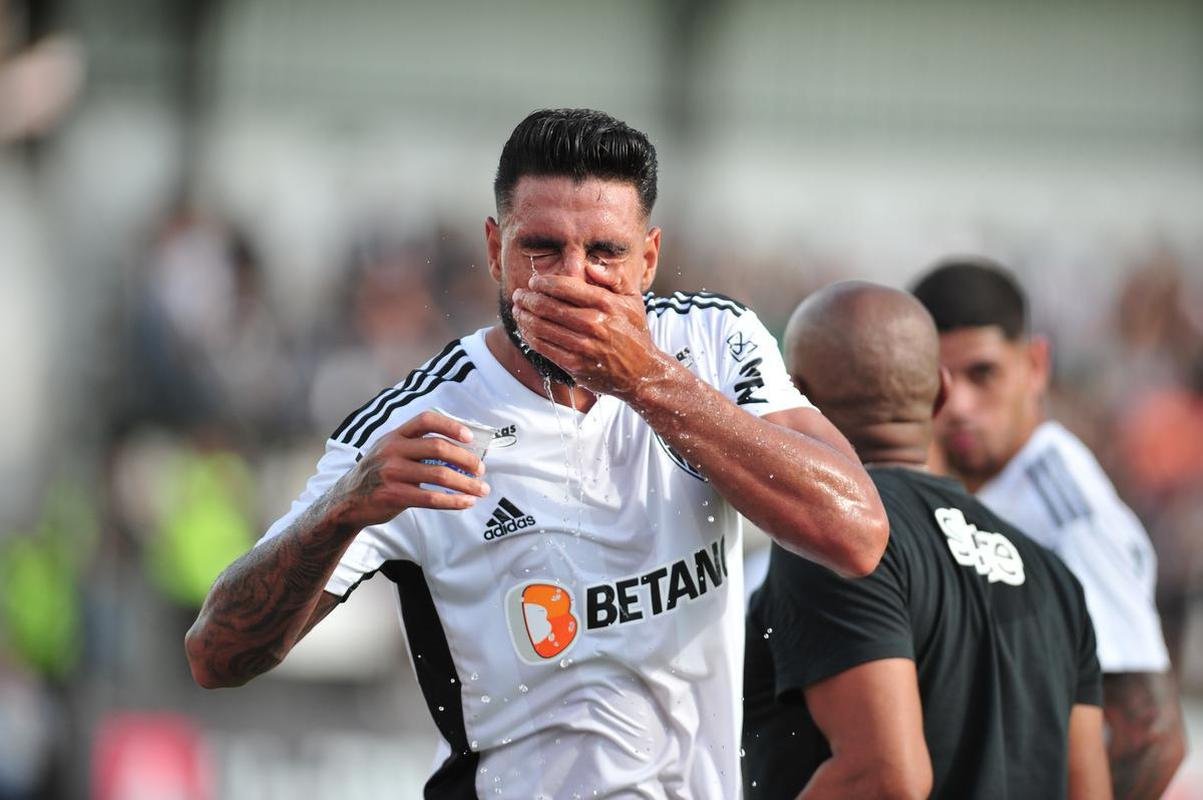 Fotos do jogo entre Athletic x Atltico, pelo Campeonato Mineiro