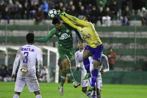 Cruzeiro visitou a Chape, na Arena Condá, em jogo de volta das oitavas de final da Copa do Brasil