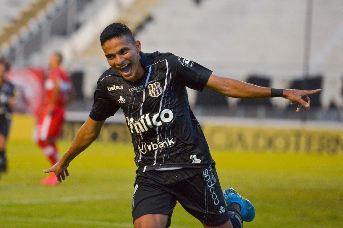 Bruno Rodrigues - além dos sete gols em 29 jogos na Série B, o atacante de 23 anos marcou quatro em 14 partidas no Paulistão. Também ficou em evidência como 'garçom' na segunda divisão nacional ao contribuir com sete assistências.