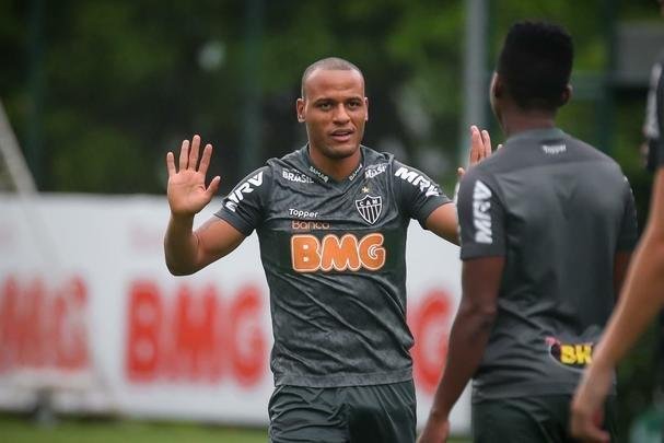 Jogadores do Atltico treinaram nesta tera-feira, vspera do jogo com o Defensor