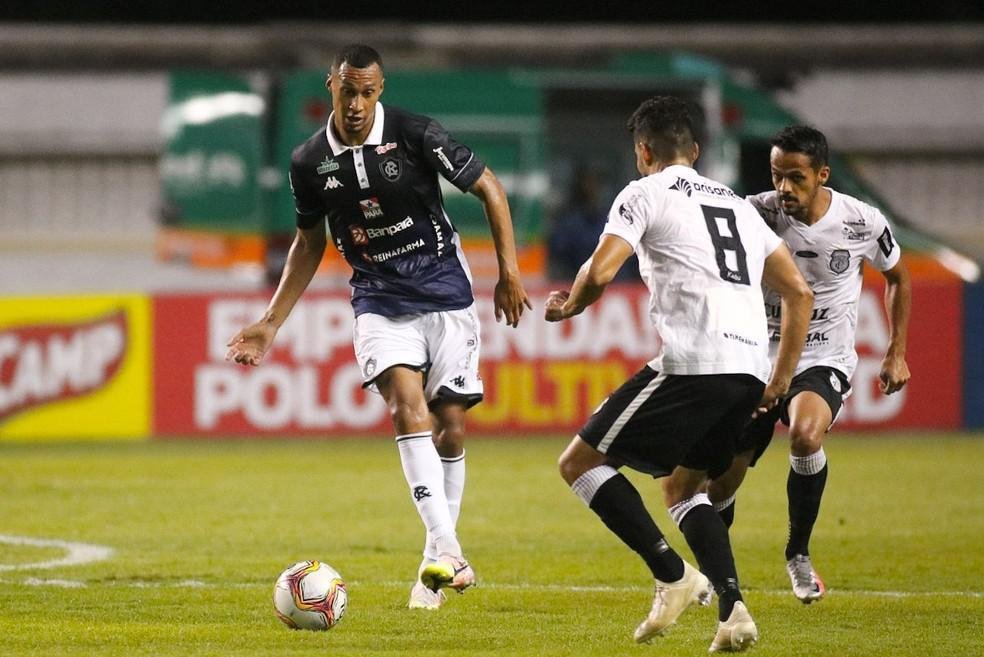 Salatiel: Participativo na temporada 2019, quando o Timbu foi promovido  Srie B, Salatiel no manteve um bom desempenho pelo Nutico nesta temporada. Tendo isso em vista, o jogador de 28 anos foi emprestado ao Remo, que est no quadrangular decisivo da Terceirona. Pelo clube paraense, nesta Srie C, Salatiel entrou em campo seis vezes, marcou duas vezes, sendo uma no confronto diante do Manaus, que garantiu o Remo na fase final, e vem atuando com constncia, embora no tenha jogado os 90 minutos em nenhuma oportunidade.