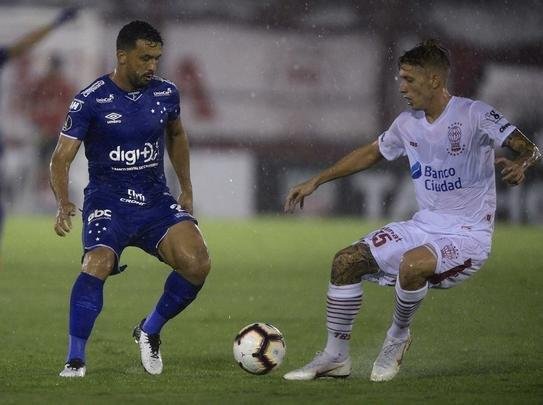 Cruzeiro venceu Huracán por 1 a 0 com gol de Rodriguinho