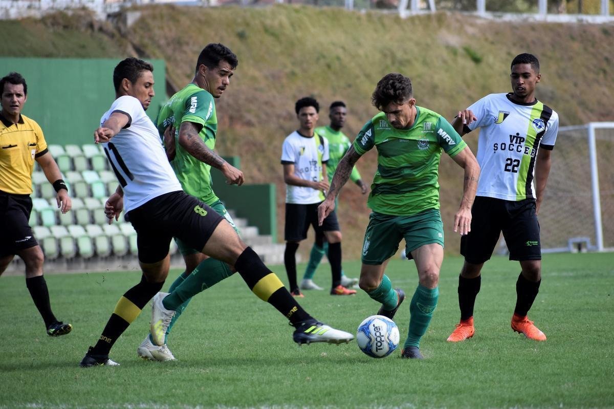 Imagens do jogo-treino do Amrica contra o Inter de Minas