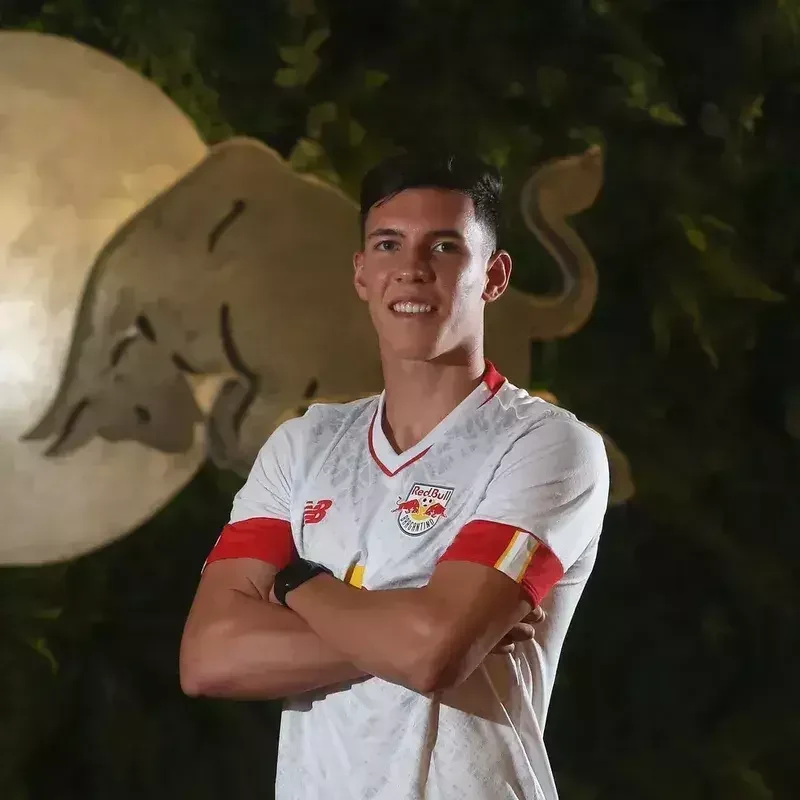 Bragantino anunciou o atacante Thiago Borbas