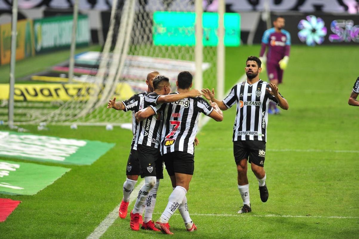 No segundo tempo, Atltico abriu o placar com gol de Hulk, em cobrana de pnalti