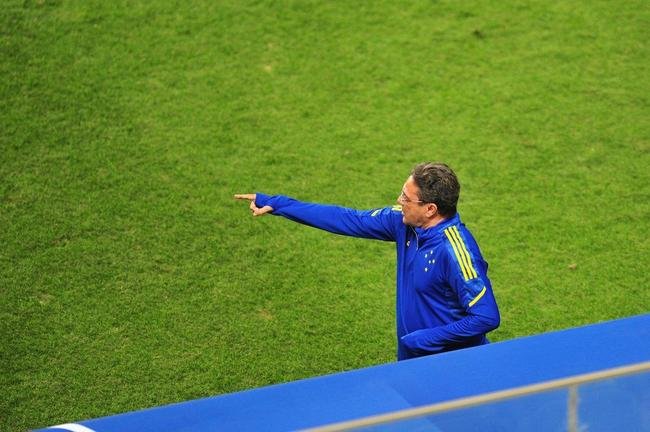 Fotos do duelo entre Cruzeiro e Vitria, no Independncia, em Belo Horizonte, pela 17 rodada da Srie B do Campeonato Brasileiro