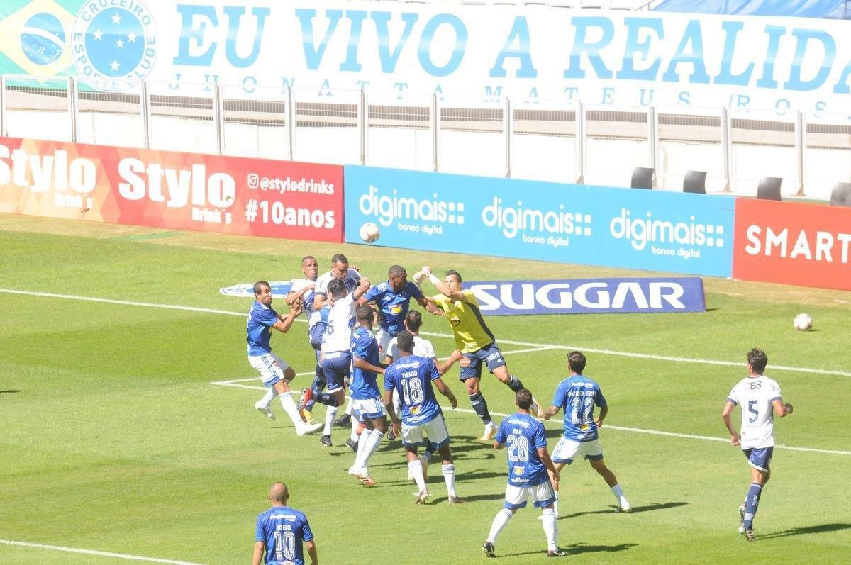 Na retomada do Campeonato Mineiro, Cruzeiro e URT se enfrentaram no Mineiro