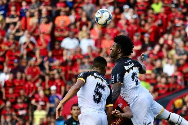 Em campo, Sport e Criciúma se enfrentaram pela 34ª rodada da Série B