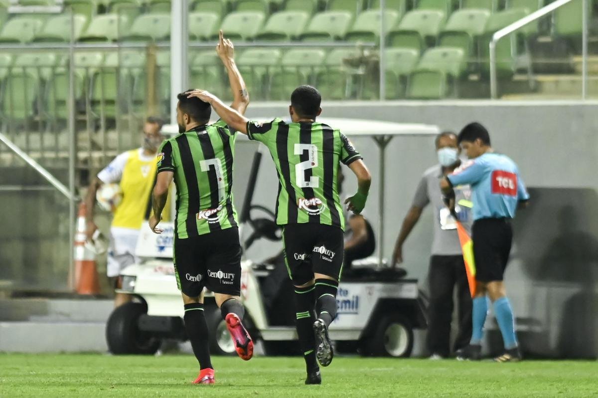Pela 15ª rodada da Série B, o Náutico visitou o América-MG tentando reagir na tabela e manter a invencibilidade diante do ex-alvirrubro Lisca