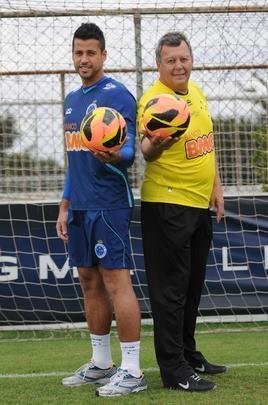 Com 499 jogos, Fbio est perto de alcanar marca de Raul, que disputou 549 partidas